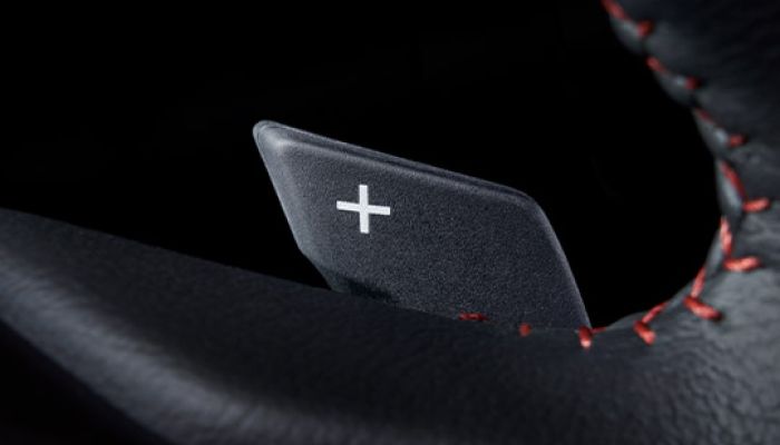 11.6-inch Centre Display*¹