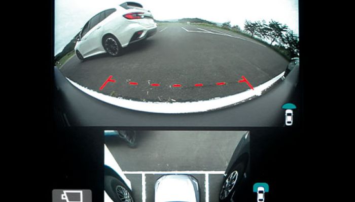 11.6-inch Centre Display*¹